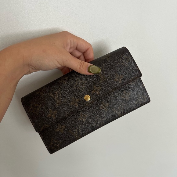 Louis Vuitton Sarah Wallet Monogram Canvas – EUC - Picture 12 of 12
